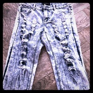 Ashley Stewart destroyed acid wash capris